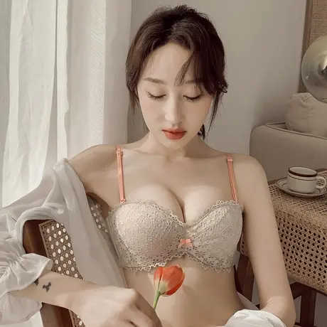 荷韵阁甜美蕾丝小胸聚拢显大内衣女无钢圈柔软上托防滑文胸套装图片