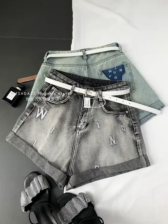 字母刺绣水洗磨白牛仔短裤女2023夏季新款显瘦百搭卷边高腰阔腿裤图片