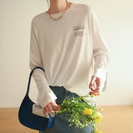 嘉茱莉字母印花t恤女2023年秋新款设计感打底衫宽松内搭长袖上衣商品大图