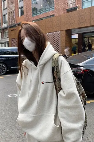 日版奥特莱斯正品连帽卫衣男女秋冬季宽松纯棉重磅情侣上衣潮外套图片