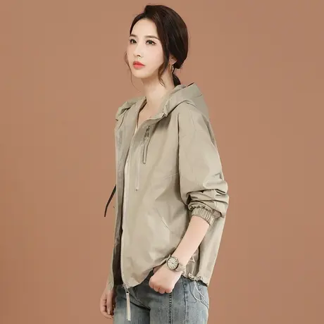 韩潮袭人连帽拼接短款冲锋衣女2024春装新款休闲百搭工装短外套商品大图