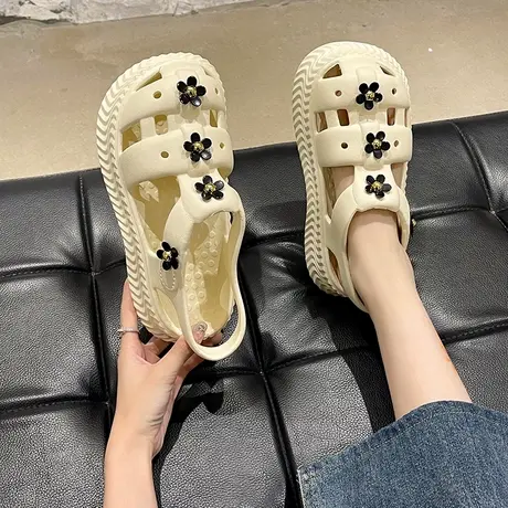花朵洞洞鞋女士夏季2025新款时尚外穿踩屎感厚底增高沙滩罗马凉鞋商品大图