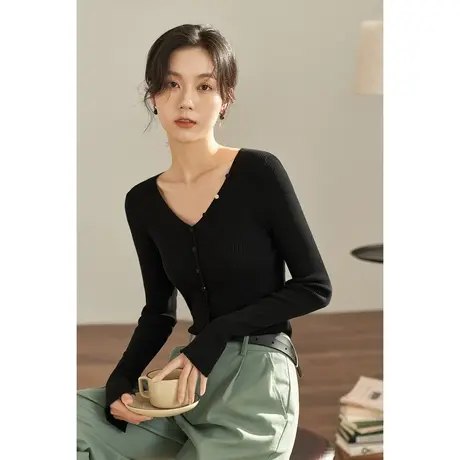 【商场同款】茵曼2023春女装新款休闲通勤V领修身套头长袖针织衫图片