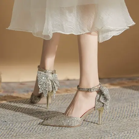 性感少女单鞋2023春季新款银色一字带蝴蝶结水钻尖头高跟鞋女细跟图片