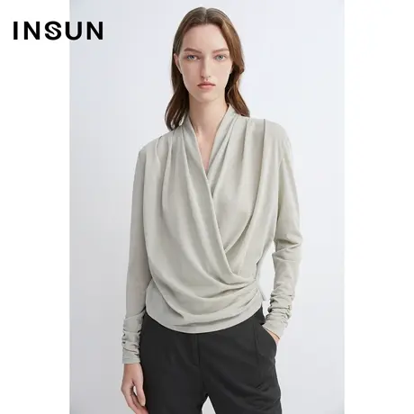 INSUN恩裳春季褶皱交叉领型光泽衬衫图片