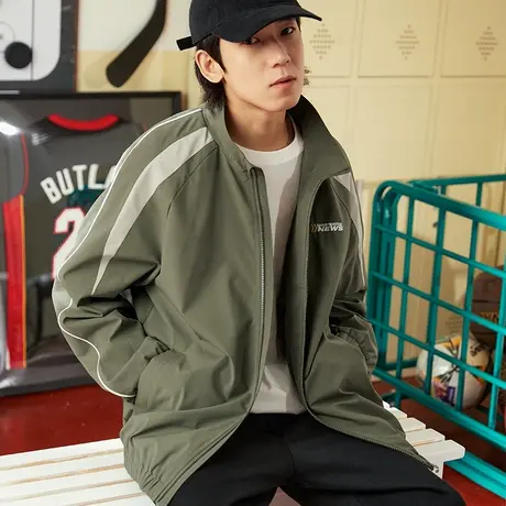 唐狮印花外套男春秋季新款拼接款胸口休闲宽松户外运动男士外套潮图片