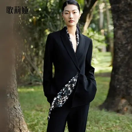 歌莉娅春秋季新款高级感三醋酸丝巾西装气质通勤外套女122L6M250图片