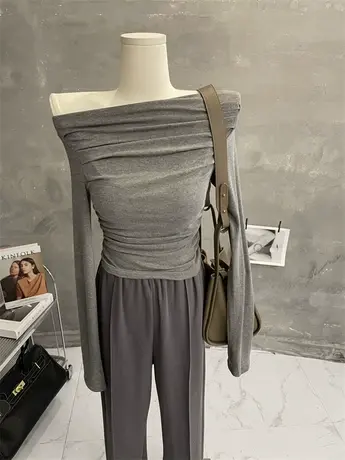 港风复古~性感一字领斜肩长袖T恤紧身露肩上衣短款打底衫洋气新款图片