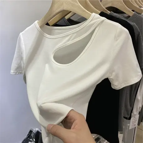 辣妹镂空正肩短袖t恤女夏季设计感小众体恤别致短款上衣修身体恤商品大图