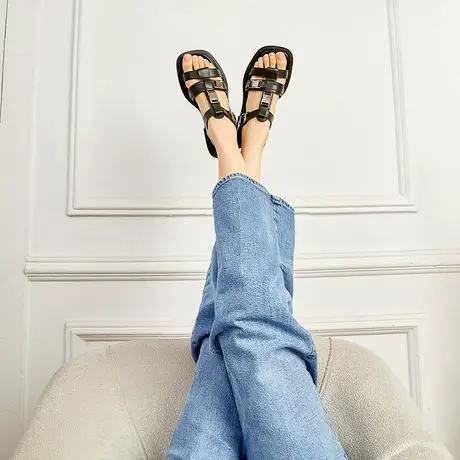 VME/舞魅一字带厚底洞洞罗马小香风后空露趾时尚百搭凉拖鞋女外穿商品大图