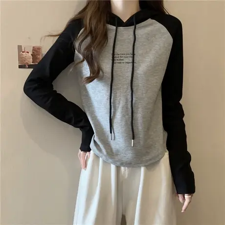插肩长袖T恤女初秋洋气减龄修身小个子短款打底小衫撞色连帽上衣商品大图