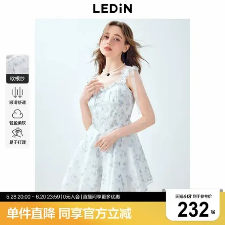 乐町显瘦宽肩带连衣裙夏季新款显瘦显高塔克设计清新蓝碎花短裙图片