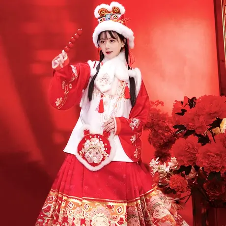 萌虎丨如梦霓裳原创汉服女秋冬季短袄织金马面裙毛绒红色拜年袄裙图片