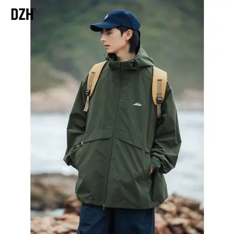 男士军绿色美式冲锋衣男秋季登山服外套男款川西旅游穿搭工装夹克商品大图