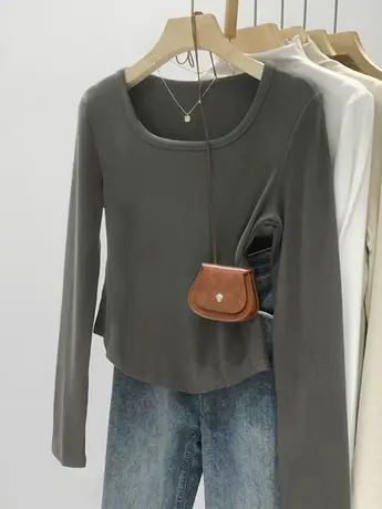 今年流行的漂亮小衫t恤女2023新款秋冬欧货爆款内搭打底衫小上衣商品大图