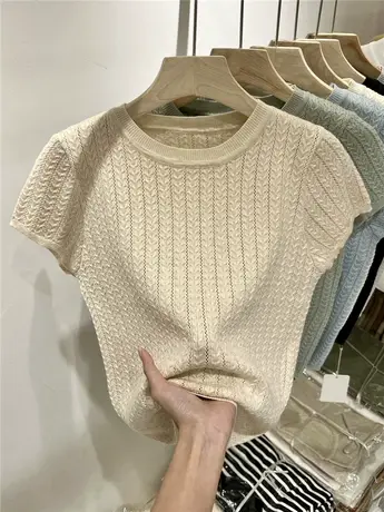 米白色冰丝针织衫女短袖2023早秋新款修身轻薄圆领软糯打底衫上衣图片