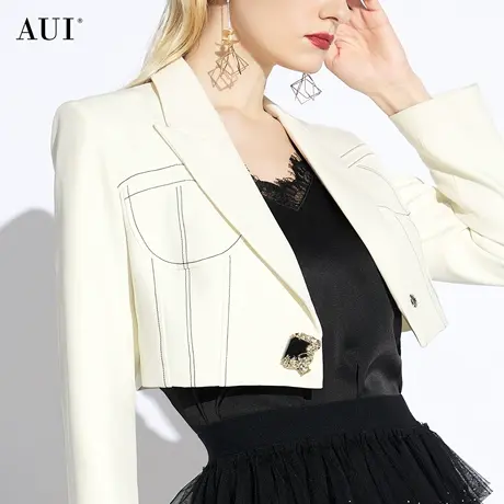 AUI杏色设计感短款西装外套女2024早春新款气质职业小众休闲西服图片