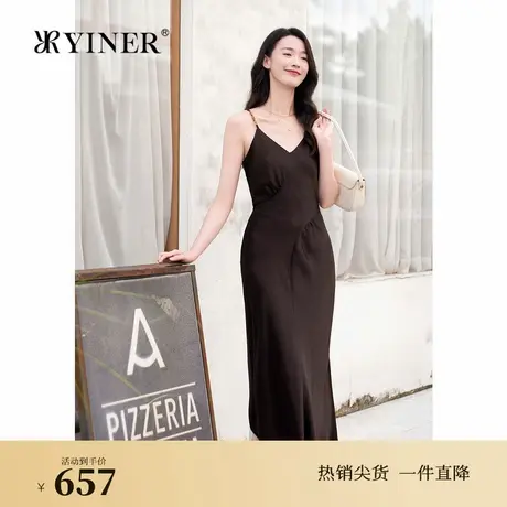 【醋酸系列】YINER音儿专选秋季光泽缎面收褶吊带连衣裙图片