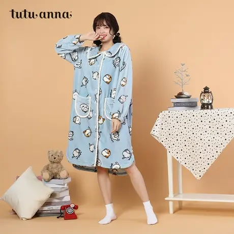 tutuanna秋冬家居服睡衣女 加厚珊瑚绒猫球印花前扣保暖长款袍子商品大图