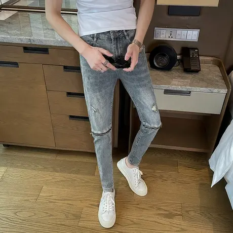 2023春夏新品个性膝盖拉链牛仔裤潮男修身小脚裤青年弹力破洞裤图片
