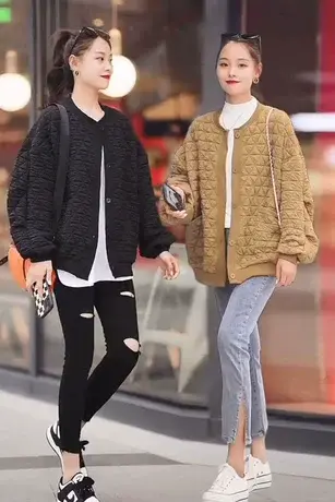 黑色开衫小香风短外套女春秋款2023年新款宽松设计感上衣棒球服潮图片