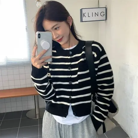 短款条纹毛衣女2022春秋设计感小众慵懒风高级感上衣针织开衫外套图片