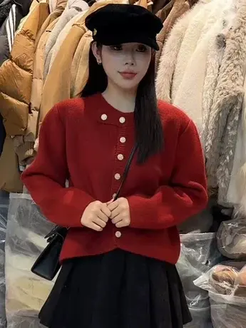 短款红色开衫毛衣女款冬季2024新款秋冬爆款时尚洋气针织外套上衣图片