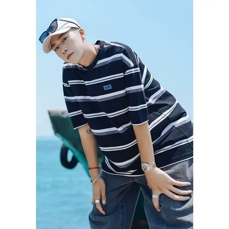 贴标条纹短袖t恤男潮牌潮流夏季美式高街纯棉圆领休闲百搭五分袖商品大图