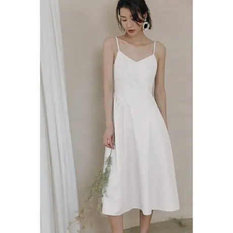 弥古白色吊带裙v领法式小白裙收腰小众设计连衣裙女夏高级感裙子图片