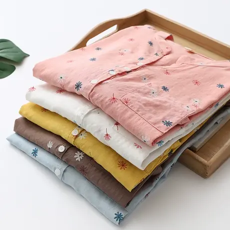 夏季日系小清新碎花V领亲肤纯棉轻薄五分中袖衬衫女宽松短袖上衣图片