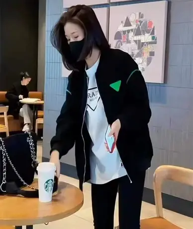 欧货时尚卫衣外套女装2023春秋季新款百搭宽松棒球服开衫夹克上衣图片