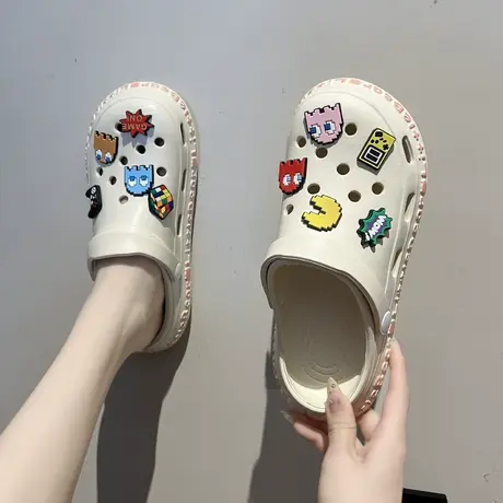 洞洞鞋女款外穿2024新款时尚厚底踩屎感凉鞋女款少女感海边沙滩鞋图片