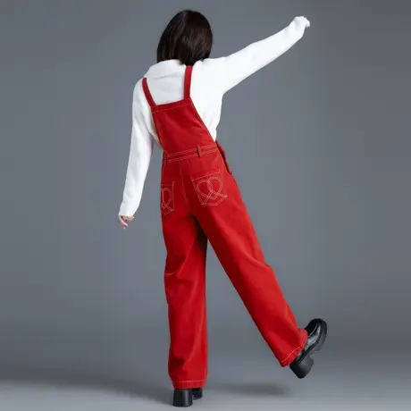 大红色背带牛仔裤女2023新款秋冬小个子阔腿裤女直筒裤时尚连体裤图片