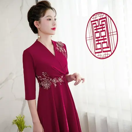 妈妈婚宴晚礼服裙女秋季气质喜婆婆婚礼装年轻结婚丈母娘简约洋气图片