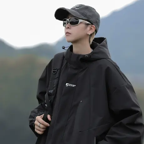 2023新款冲锋衣外套男士秋冬款潮牌男装春秋痞帅夹克男生冬季棉服图片