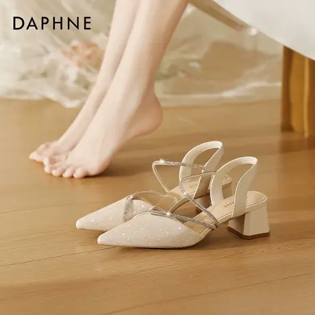 达芙妮包头凉鞋外穿女款春夏季2026新款女士一字带尖头高跟女鞋子图片