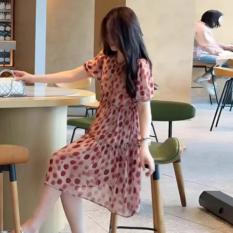 韩版时尚减龄波点短袖连衣裙女2025新款夏季宽松显瘦中长款a字裙图片