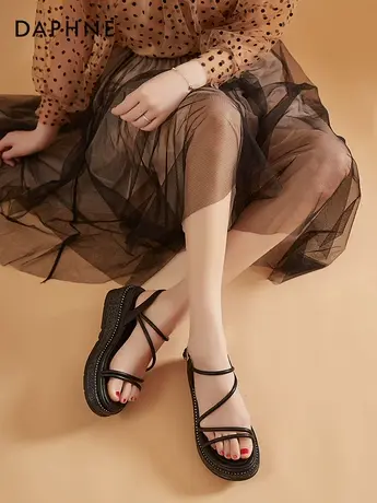 达芙妮厚底凉鞋女2021新款夏中跟松糕鞋一字带坡跟细带学生平底鞋图片