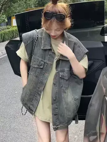 复古牛仔马甲女夏季新款马夹宽松百搭款无袖蓝色坎肩背心外套上衣图片