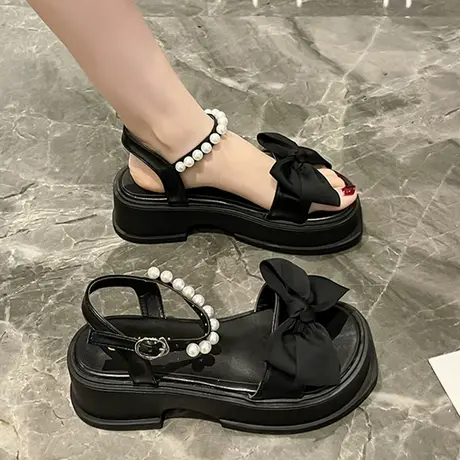 时尚厚底珍珠蝴蝶结露趾凉鞋女2023夏季新款仙女风百搭松糕罗马鞋商品大图