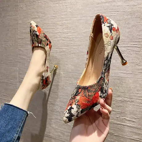 高跟鞋女2021年新款春季百搭刺绣花朵设计感小众旗袍女士细跟单鞋商品大图