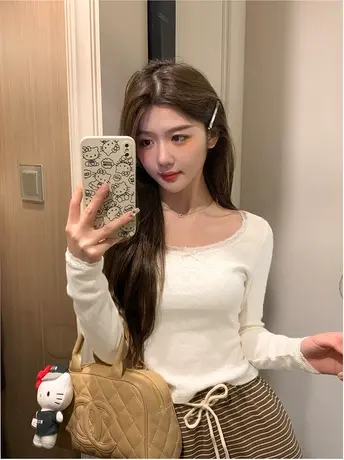 纯欲风t恤女秋冬长袖小个子蕾丝花边设计感修身短款别致休闲上衣商品大图