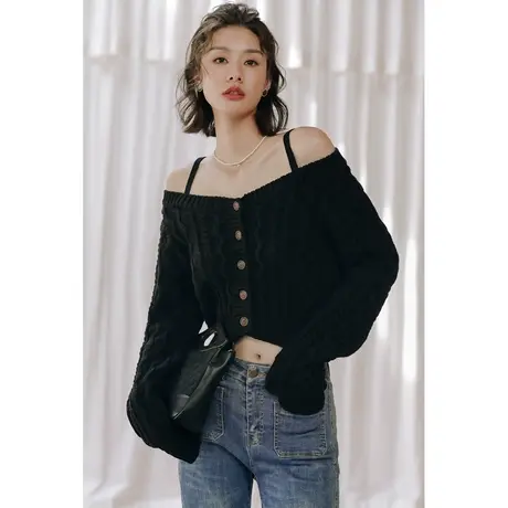 弥古黑色慵懒一字肩毛衣露肩吊带上衣女秋冬短款内搭针织衫高级感图片