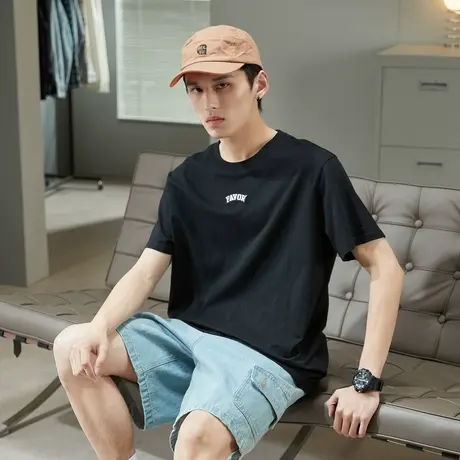 唐狮favor男t恤夏季新款短袖简约纯色徽章圆领宽松半袖衣服图片