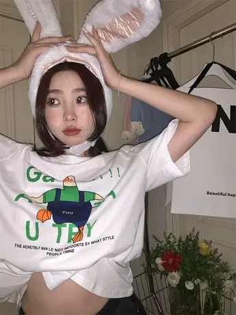 网红T恤女春季2023新款短袖春夏韩版百搭纯色内搭上衣网红打底衫商品大图