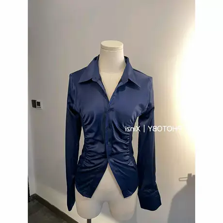 现货~Onoev长袖衬衫新款褶皱缎面丝滑显身材长袖衬衣商品大图