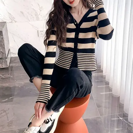 唐狮秋冬季女毛衣宽窄条纹设计开衫修身显瘦设计感高级毛线衫tu图片
