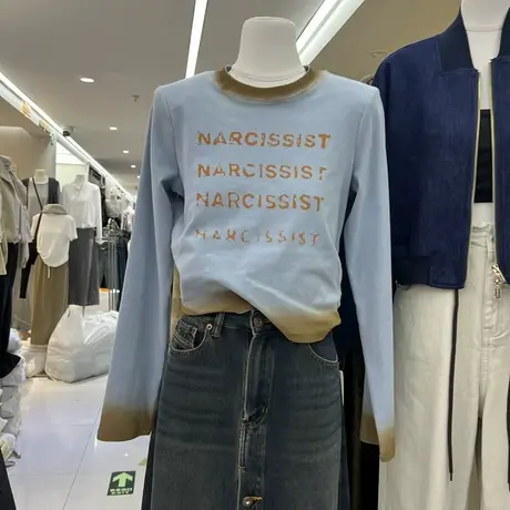 十三行女装新款美式复古扎染垫肩长袖T恤女秋季正肩显瘦字母上衣图片