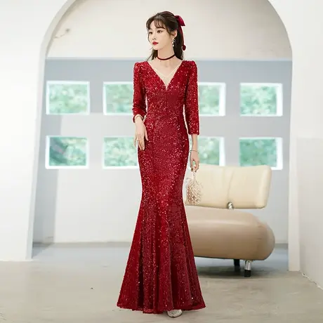 亮片鱼尾红色晚礼服女宴会气质主持人年会2023新款敬酒服新娘冬季图片