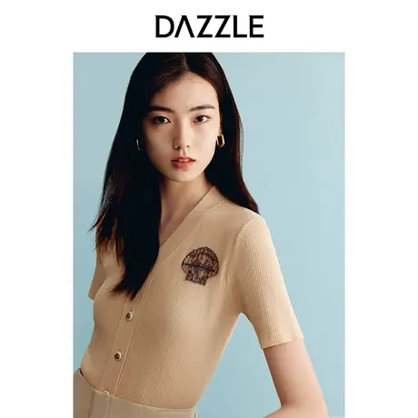 【七七酱专享】DAZZLE地素奥莱 春季复古短袖丝绒贴布v领针织开衫商品大图